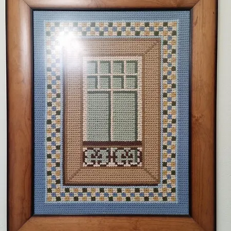 The Yellow House بيت ضيافة *