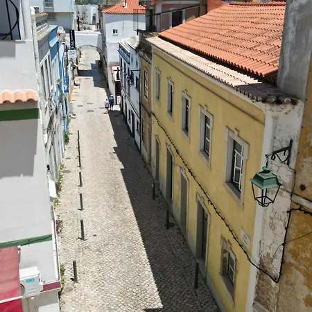 The Yellow House By Rosado Portimão