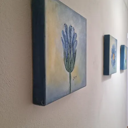 The Yellow House ゲストハウス ポルティマン